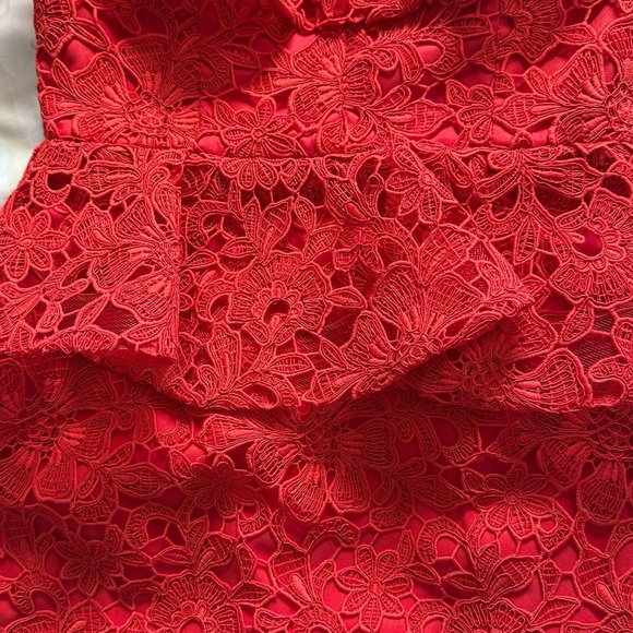 Muse by Marchesa Amaryllis Lace Off-The-
Shoulder Midi Red Dress Size 0 - Picture 7 of 9